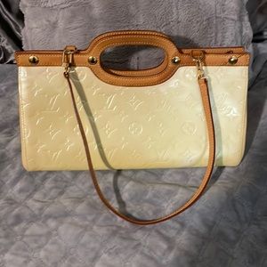 Louis Vuitton Venus Roxbury LM0055